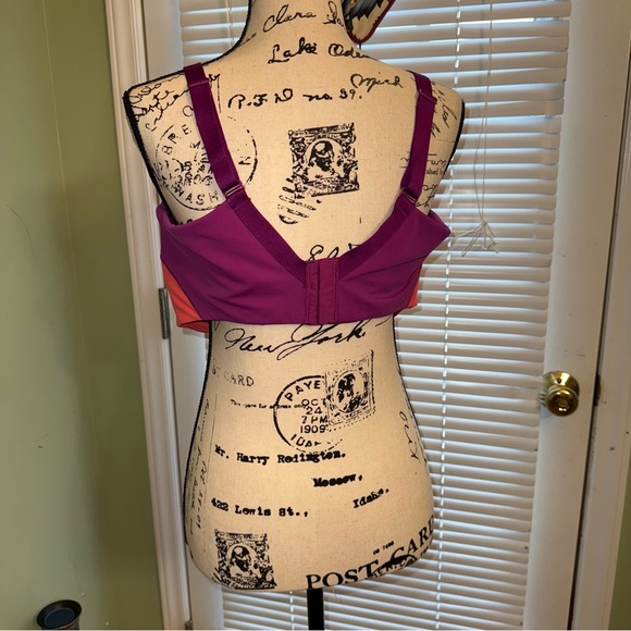 Half Moon Active Women's Colorblock Sports Bra, 40G - Picture 3 of 3